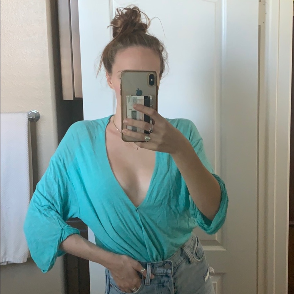PLANET BLUE top